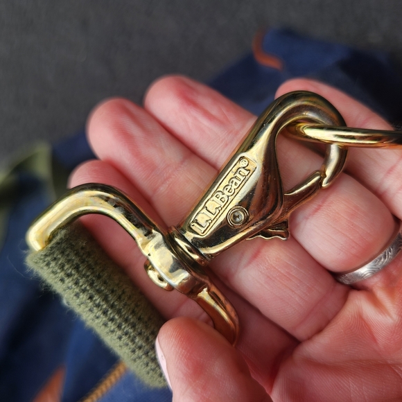 L.L. Bean Vintage Large Blue and Green Canvas  Duffle Bag - Picture 4 of 12